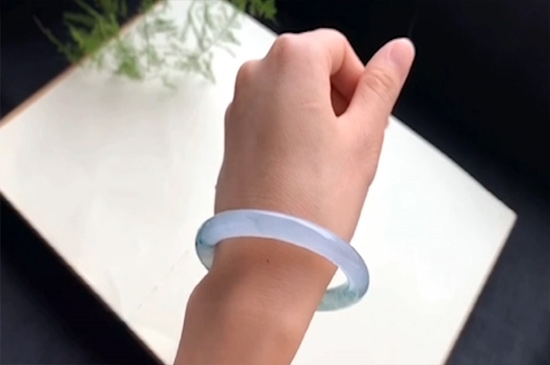 真翡翠和假翡翠区别