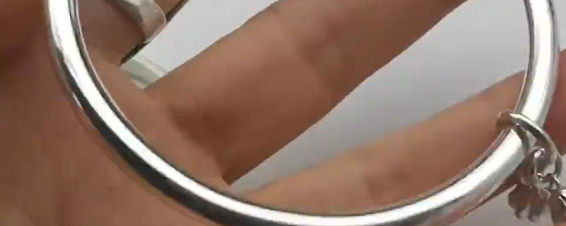 女生戴银镯子的禁忌
