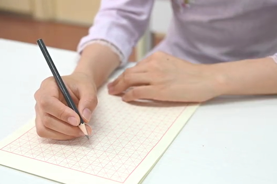 为什么女人的左手不能随便戴珠宝手串?