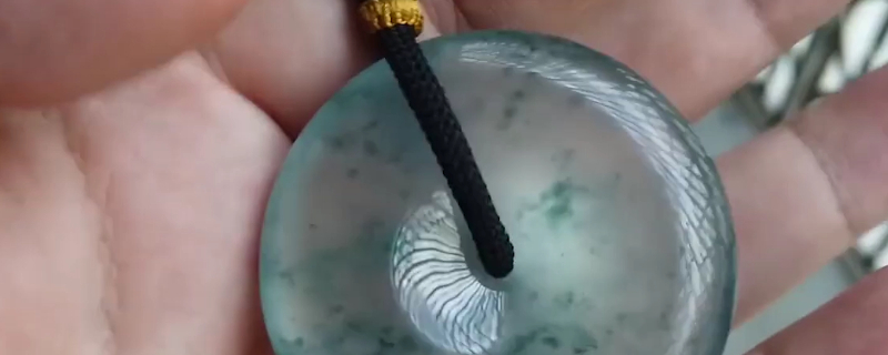 如何鉴别酸洗过的翡翠