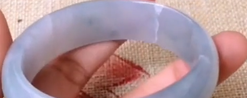 翡翠佩戴注意事项