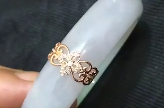 翡翠怎么保养才能变得透亮