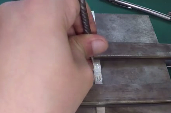 银筷子变红铜色了是怎么了