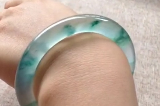 怎么知道自己的手镯圈号