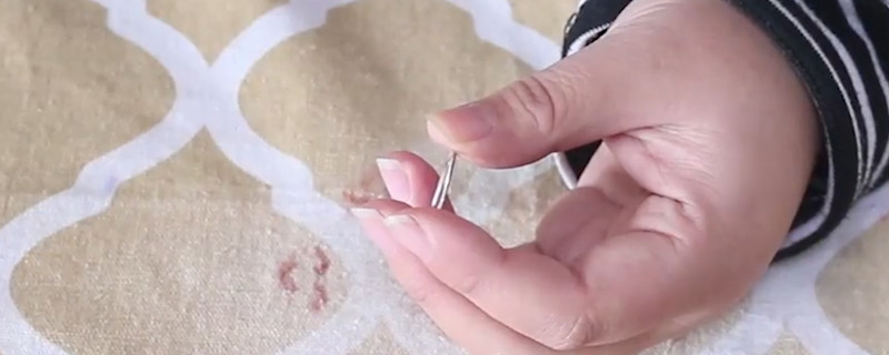 女人戴戒指在各个手指的意义