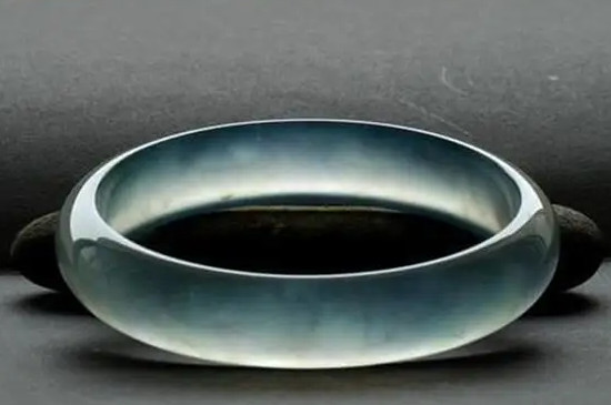 危料翡翠和缅甸翡翠的区别