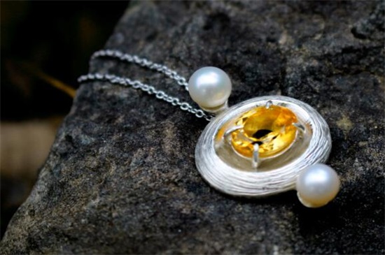 珠宝的三大属性