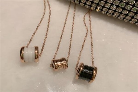 宝格丽小蛮腰的含义