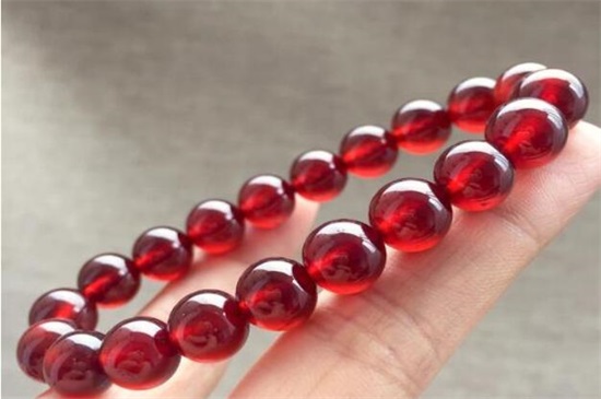 明子手串怎样能变红