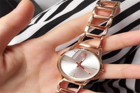 玫瑰金表链变黑怎清洗