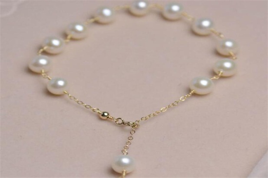 手电筒鉴别照珍珠透光