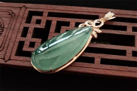 金镶玉上的黄金掉皮怎么处理