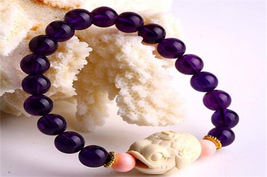 水晶手串的功效与禁忌