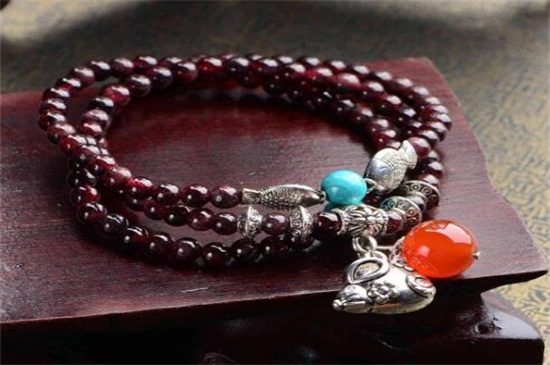 橙石榴石产地在哪里