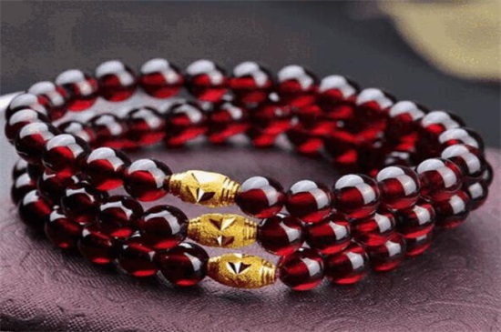 石榴石貔貅手链寓意