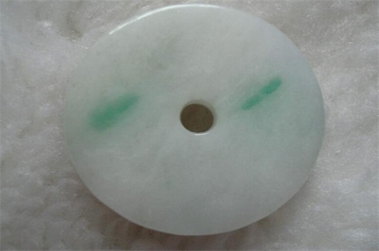 干青铁龙生翡翠啥意思