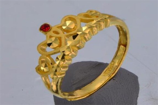 黄金戒指黑了脏了怎么清洗