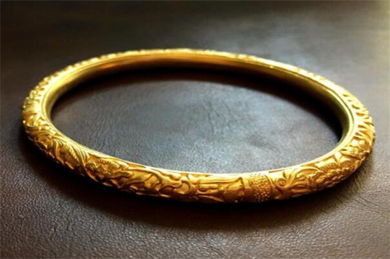 黄金手镯的寓意