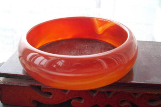 南红玛瑙产地，南红玛瑙的特性