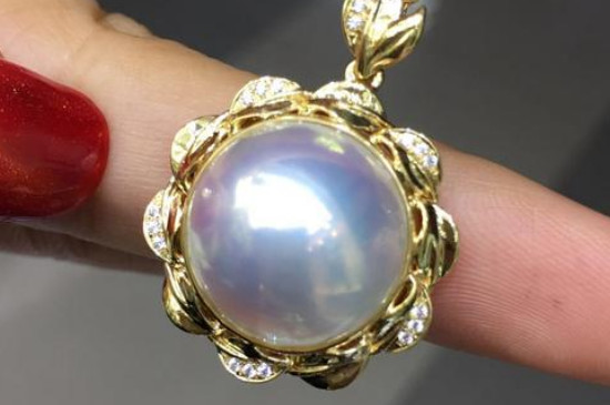 黄金出现白色斑点怎么回事