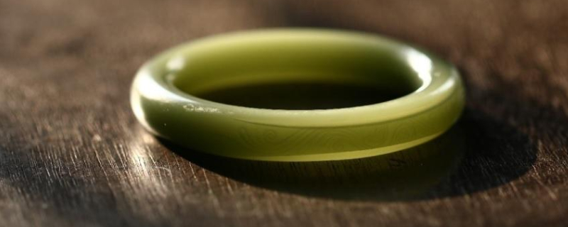 和田玉手镯鉴别最简单方法