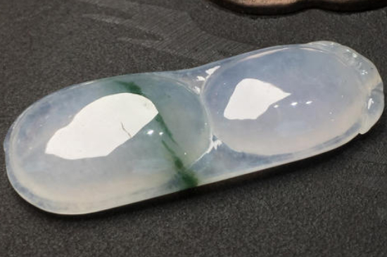 女人戴玉四季豆吊坠禁忌