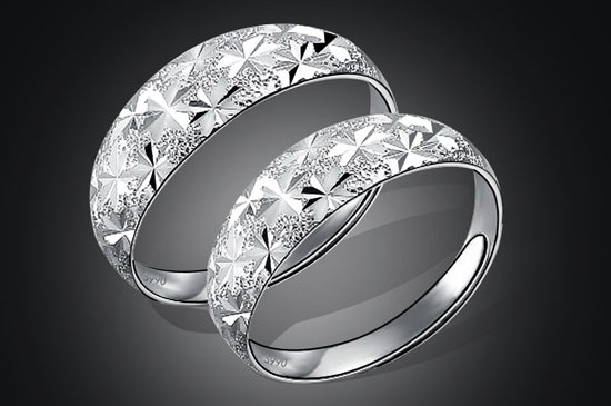 银饰用什么清洗能变得光亮如新