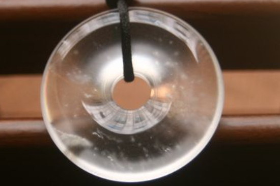 水沫玉和翡翠的区别