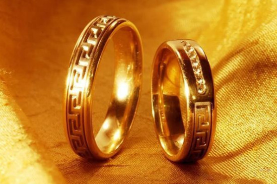 和田玉可以和黄金一起佩戴吗?