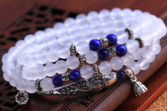 白色玛瑙对人体有什么好处