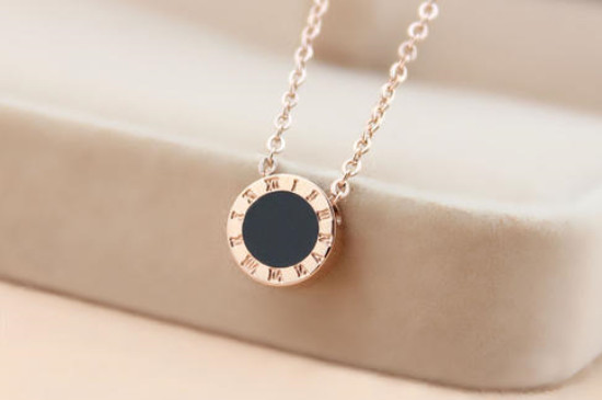 彩金项链怎么清洗