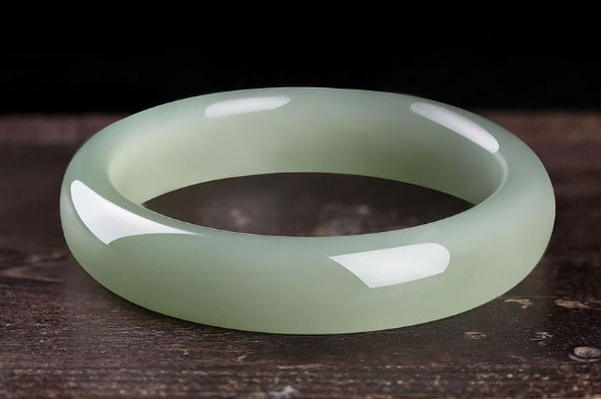 玛瑙、翡翠和玉是什么关系?