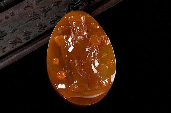 广东玉和翡翠的区别在哪里