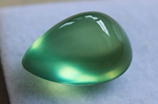 翡翠为什么要泡盐水