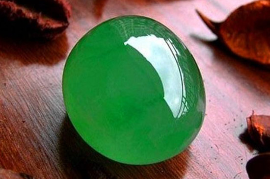 翡翠为什么要泡盐水