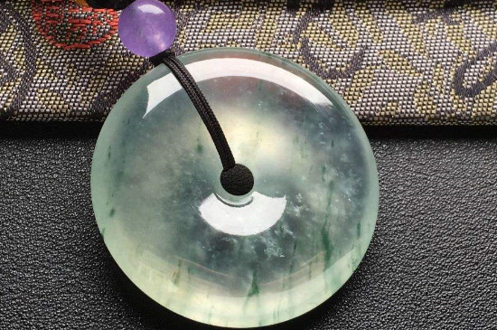 翡翠平安扣怎么看好坏