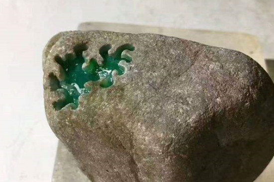 翡翠原石开垮了怎么办