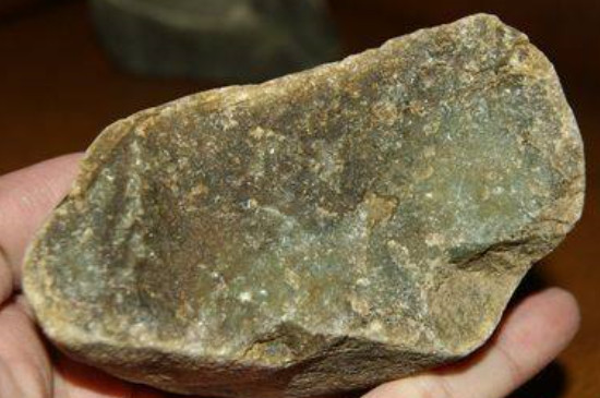 翡翠原石什么样的好