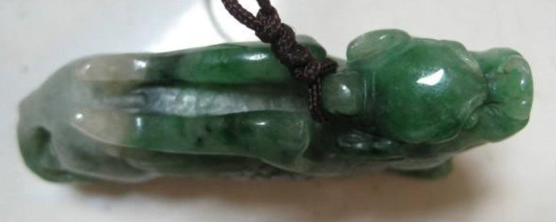 翡翠染色和注胶怎样辨别