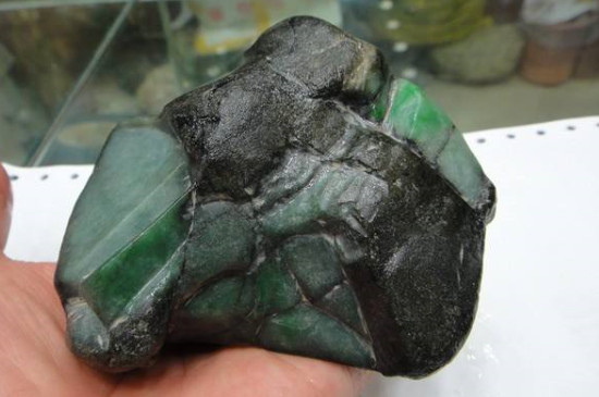 上等莫湾基的皮壳表现