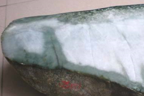 翡翠原石怎么打开