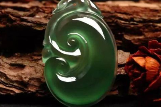 翡翠怎么养才会越来越透