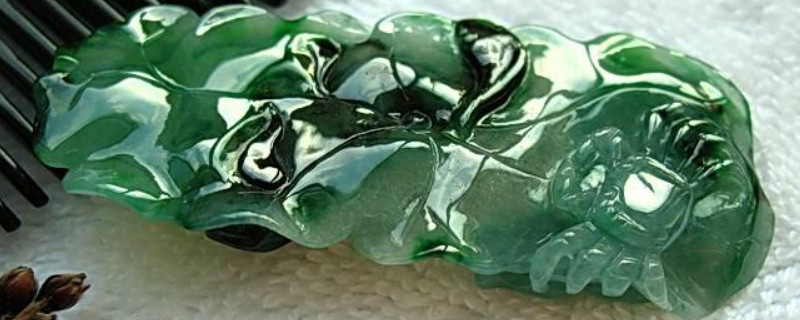 如何自己鉴定翡翠是不是A货