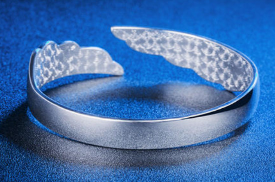 银手镯怎么把它调整圆