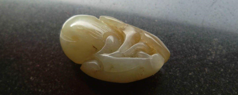 玉和翡翠哪个对身体最好