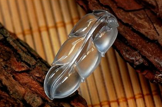 翡翠打光怎么看真假