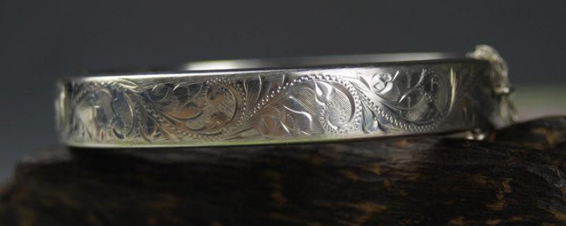 银手镯有什么用