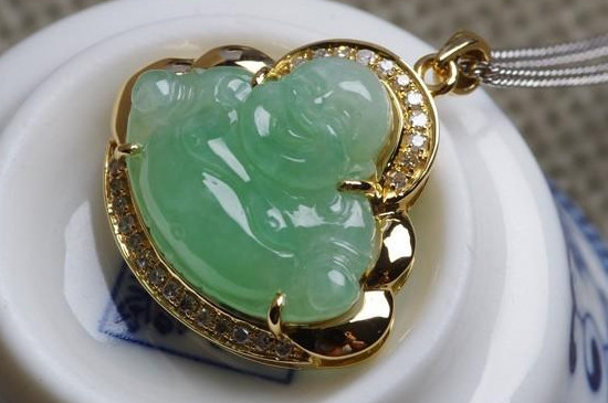 翡翠的绿色有哪几种绿