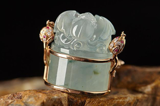 翡翠的绿色有哪几种绿