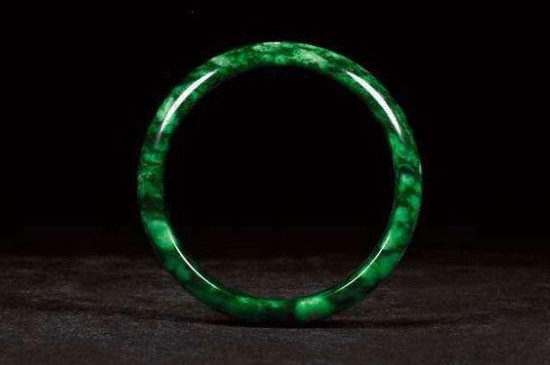 翡翠的绿色有哪几种绿
